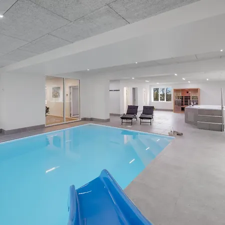 Exclusive Pool Houseconference Center With Gymnasium Holiday home *